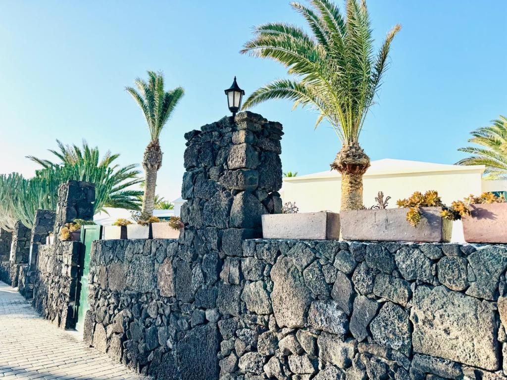 Luxury Bungalow Playa Roca Costa Teguise Extérieur photo